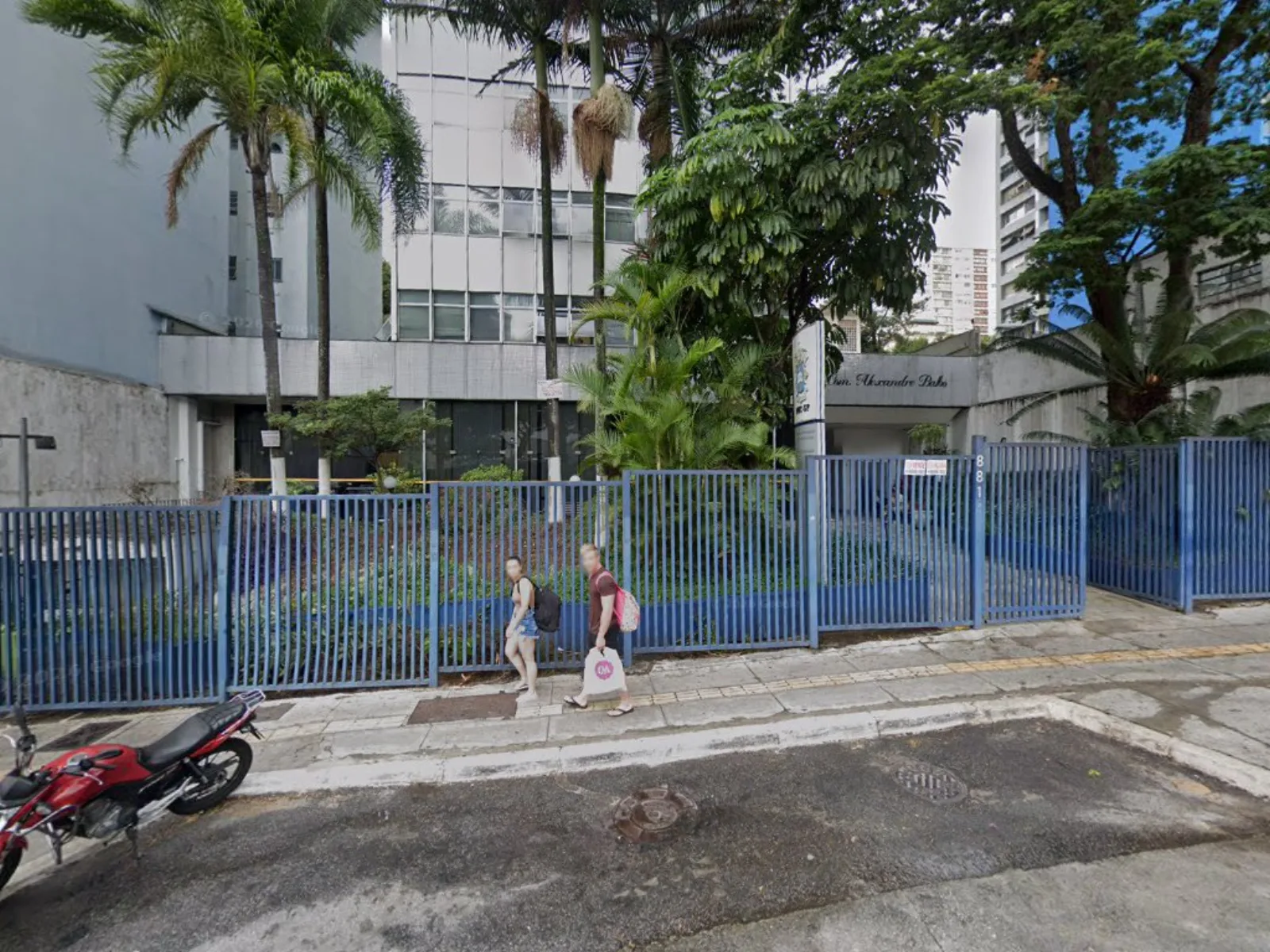 Comendador Alexandre Balbo — Edifício corporativo em Centro, Curitiba